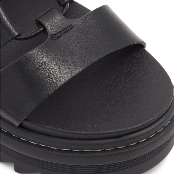 Aldo's black laced up sandals - Picture 4 of 6